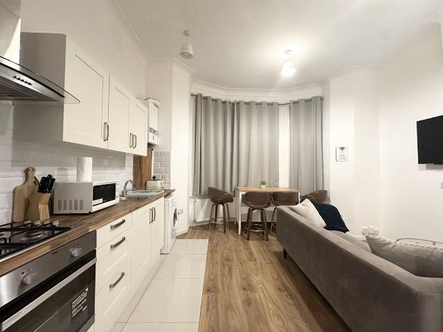 Buckley Road, Kilburn, London NW6, 2 bed flat to rent, £2,200 pcm | PrimeLocation