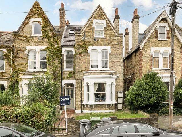 Buckleigh Road, Streatham Common SW16, 2 bed flat to rent, £2,000 pcm | PrimeLocation