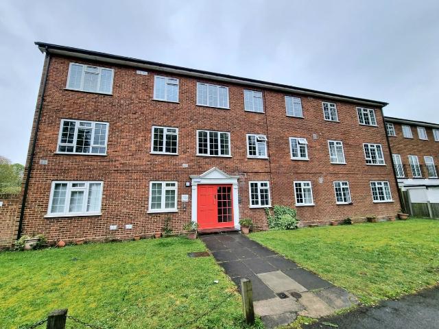 Bucklers Way, Carshalton SM5, 1 bed flat to rent, £1,300 pcm | PrimeLocation