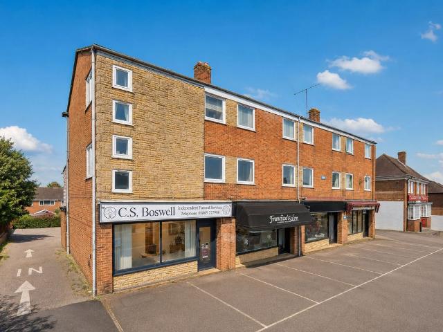 Bucknell Road, Bicester OX26, 3 bed maisonette to rent, £1,400 pcm | PrimeLocation