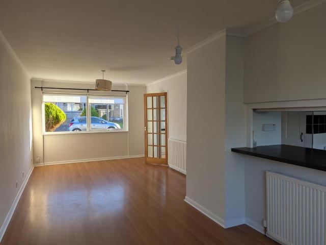 Buckstone Loan, Edinburgh Ref: 00000198