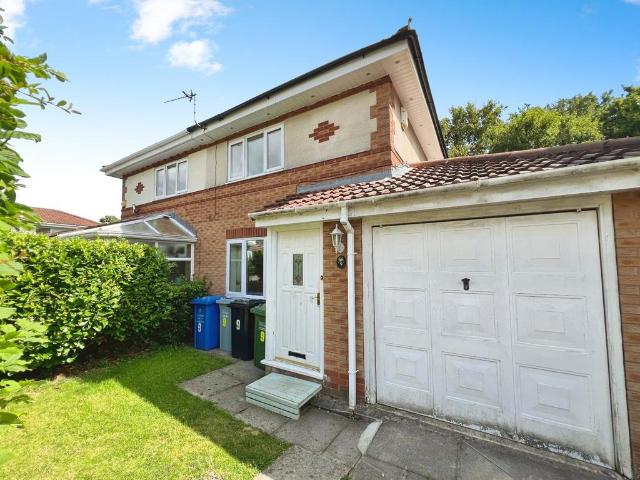 Buckthorn Close, Timperley, Cheshire. 2 bed semi detached house to rent £1,350 pcm £312 pw