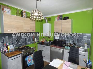 Urokliwy domek 2 pok. z własną studnią i dużą działką