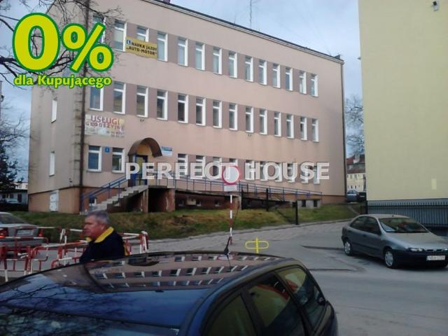 Budynek biurowy 881 m2 z parkingiem w centrum Bartoszyc