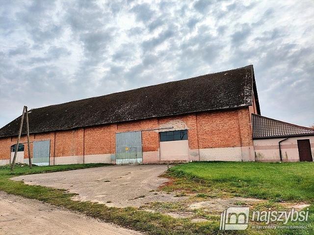 Na sprzedaż budynek produkcyjno magazynowy 780 m² z biurem i placem