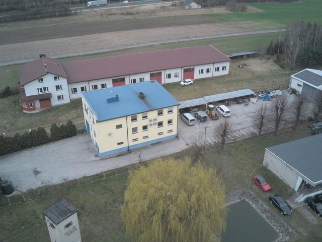 Budynek warsztatowo biurowy 450 m² z wiatą 250 m², działka 20 arów