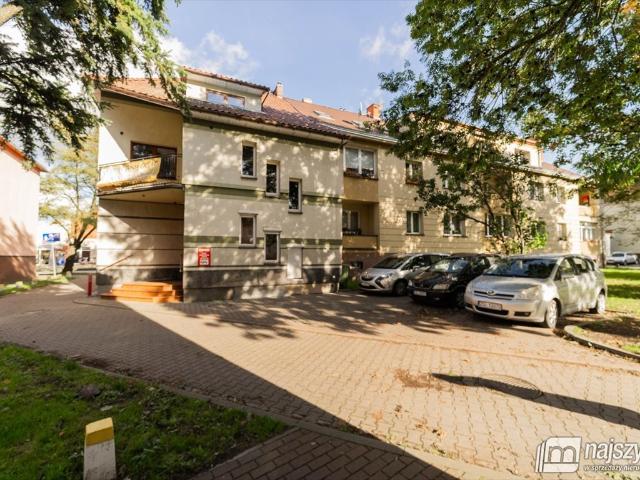 Budynek 400m2 w centrum Nowogardu – inwestycja i działalność