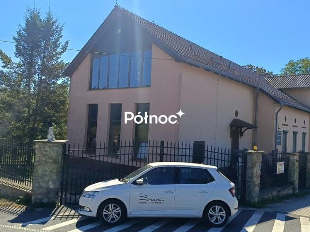 Budynek 650 m2 z mieszkaniami i działkami w Suszkach