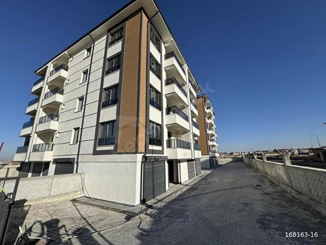 BUDAKTAN SATILIK YARENLERDE GARAJLI 180M2 ULTRA LÜKS DAİRE