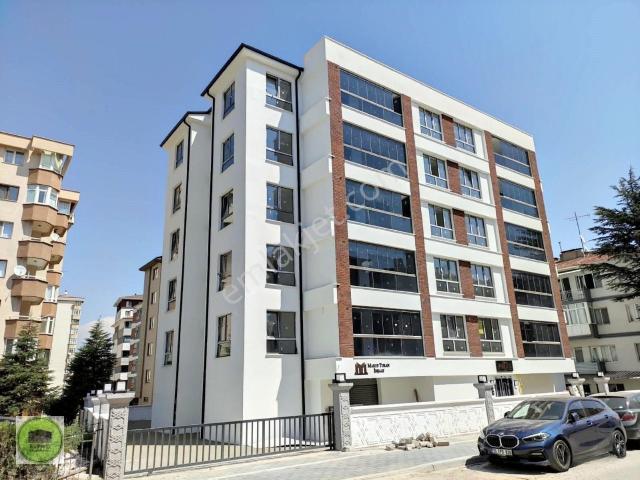 Buewo'dan /vişnelik'de / 2+1 100 M²/asansörlü/garajlı /yeni Bina