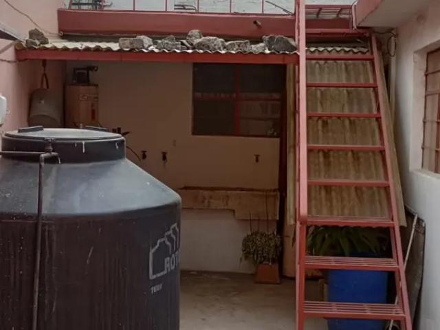 Buena Ubicación Casa con potencial de Crecimiento La Paz EDOMEX