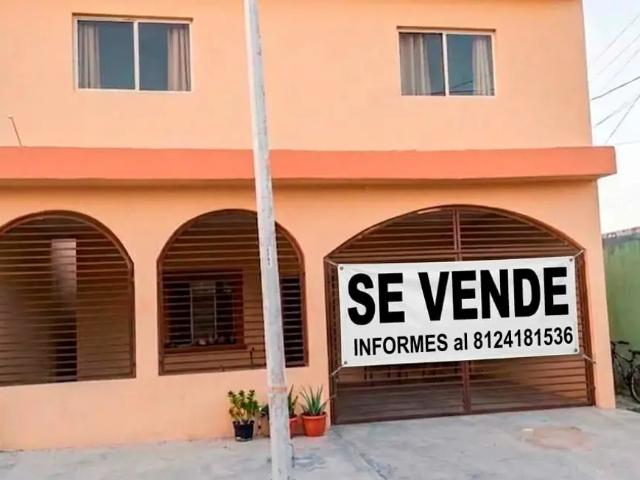 BUENOS AIRES. CASA DE 2 PLANTAS. DE OPORTUNIDAD