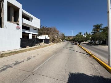 BUGAMBILIAS TERRENO PRIMERA SECCION, POR AV. CTO. DE LAS FLORES PTE. LADO DERECHO DE CASA 3415