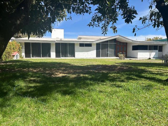 BUGAMBILIAS RENTA CASA PARA BODEGA/ALMACEN 300 m2 EN LOS PINOS, ZAPOPAN