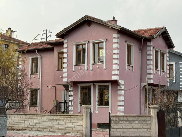 Buhara Mahallesinde Müstakil Dubleks 3+1 Bahçeli Daire Villa Tarzında