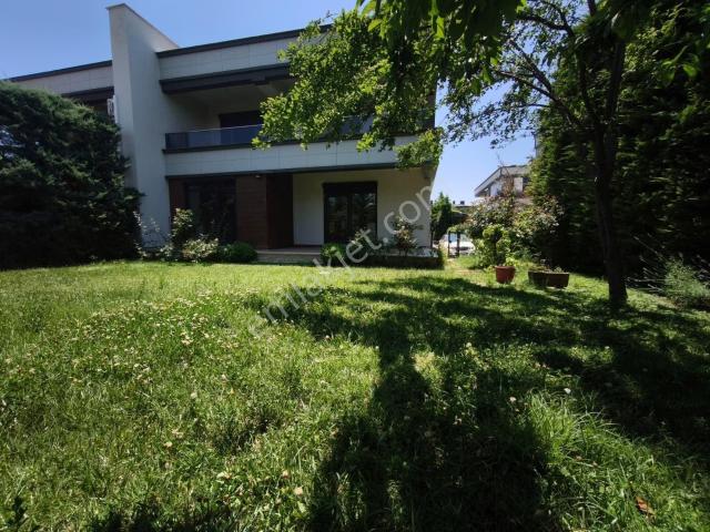 Buhara'da Site İçi Masrafsız Lüks Satılık Villa