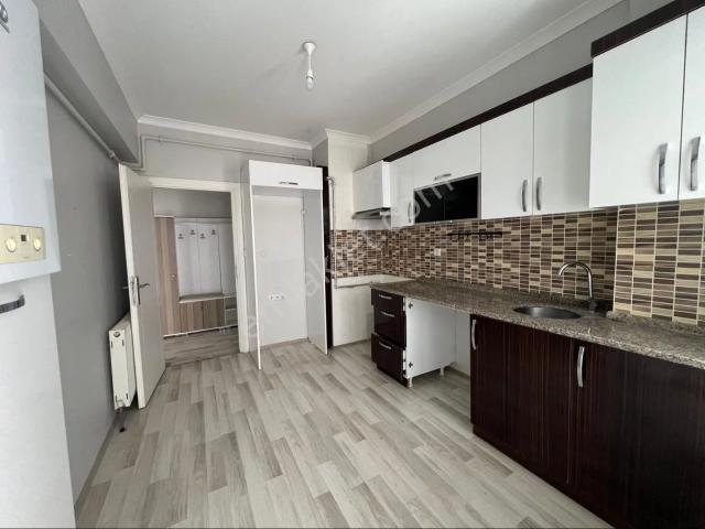 Buharaevler Opet Benzinliği Arkasında Kiralık 2+1 Arakat Daire