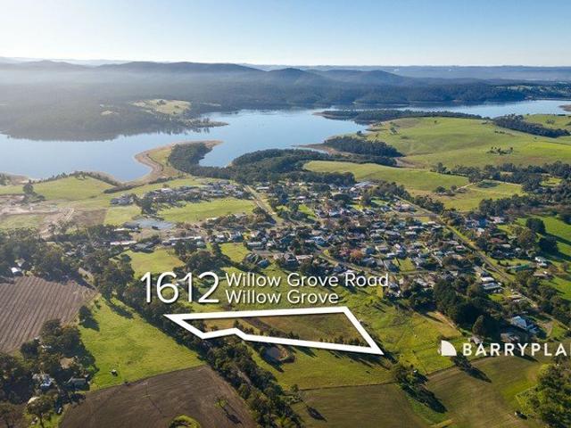 Build the dream in Willow Grove