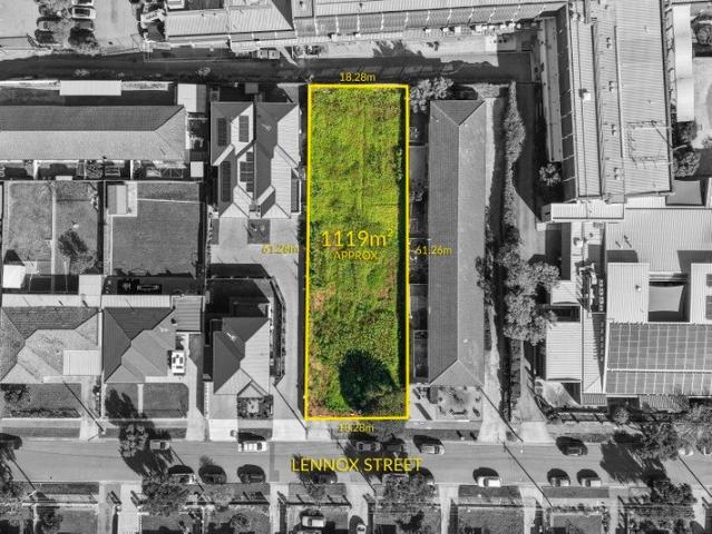 Build Without Compromise on an Exceptional 1,119sqm Allotment