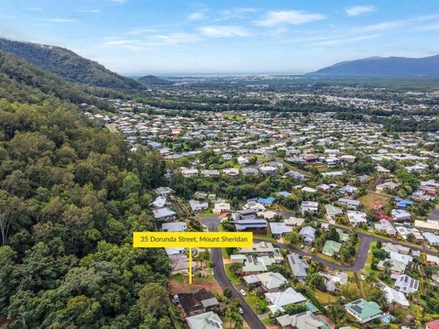 Build Without Compromise on This Premium 700m2 Benched Block with Magic Views