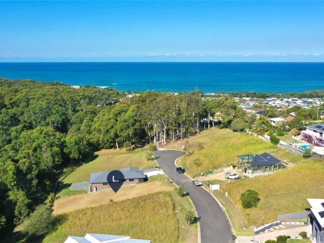 Build Your Masterpiece Land in Contemporary Estate Backing onto Peaceful Reserve