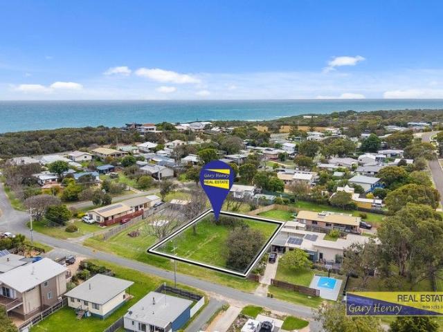 BUILD YOUR NEW BEACH HOUSE HERE! TWO LOTS ON ONE TITLE!