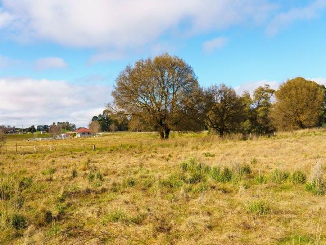 Build Your Country Dream in the Heart of Neville
