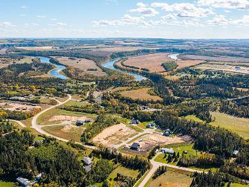 Build Your Dream Acreage On 1.25 Acres! Minutes To Town