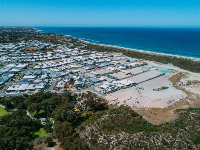 Build your dream home 300m from the beach