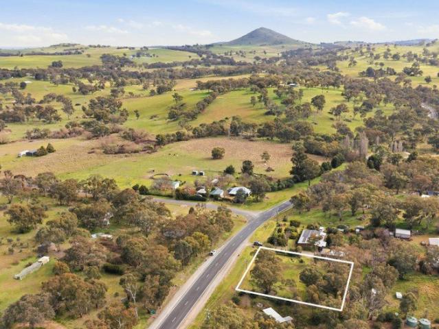 BUILD YOUR DREAM HOME HERE!