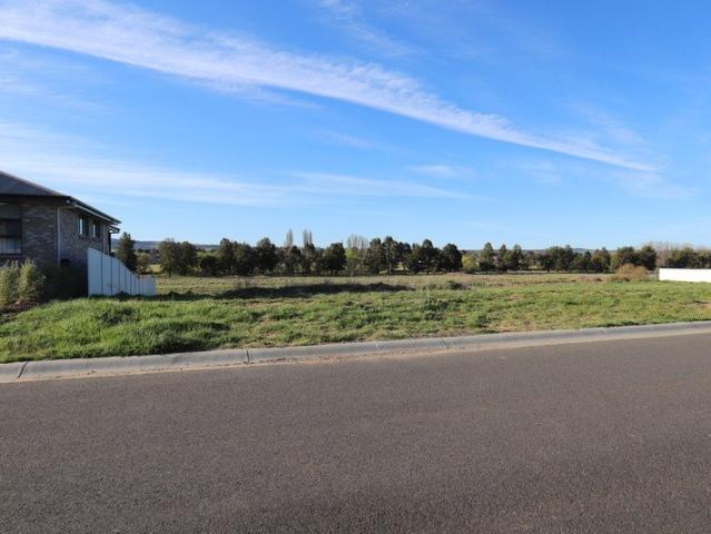 Build Your Dream Home in a Premier Location