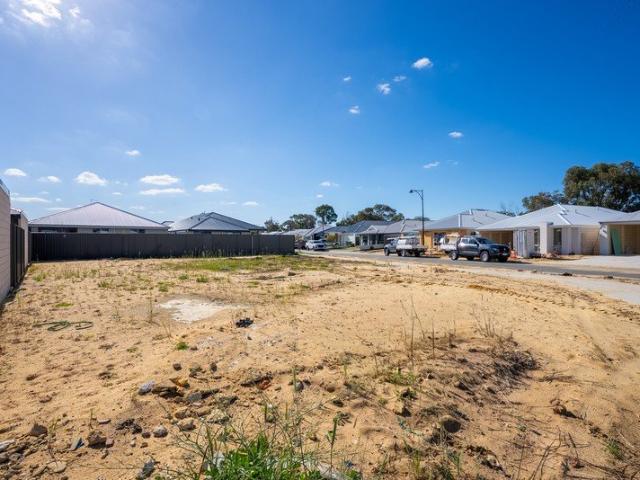 Build your dream home in a prime Baldivis location
