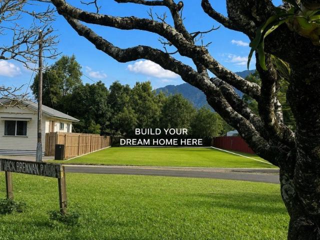 Build Your Dream Home in One of Cairns' Most Prestigious Locations