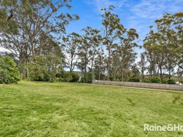 Build Your Dream Home in Popular Renwick Estate!