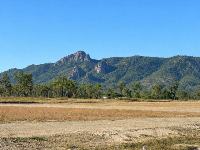 BUILD YOUR DREAM HOME ON 2,275m² WITH MOUNTAIN VIEWS