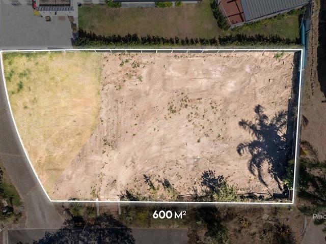 BUILD YOUR DREAM HOME ON 600M² IN MT OMMANEY