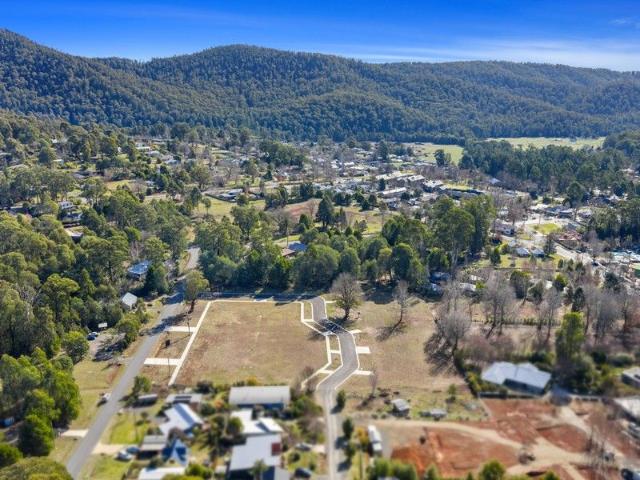 Build Your Dream Home on a Generous 765m2