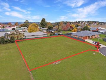 Build Your Dream Home on a Prime Block