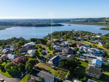Build Your Dream Home on Rare Level Land with Ocean Views