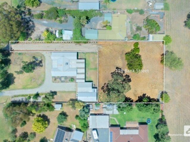 Build Your Dream Lifestyle Fully Serviced Block Near the Murray River!