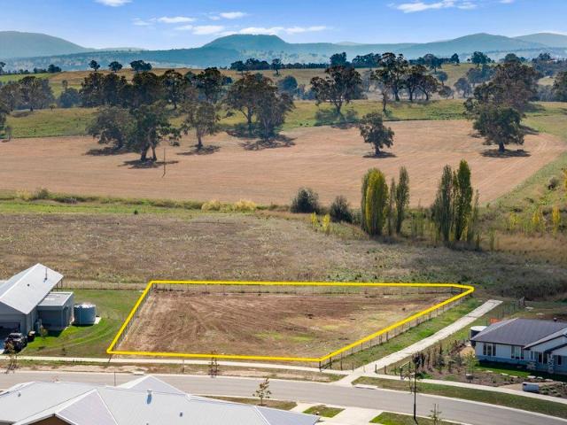 Build Your Dream Lifestyle on 2,275m² in The Grange Estate