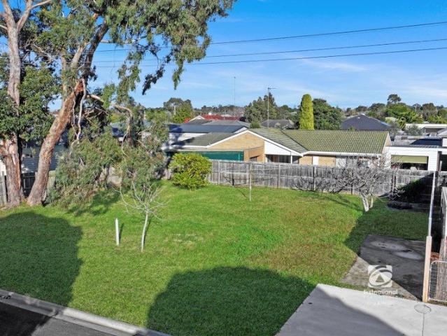 BUILD YOUR FUTURE IN A PRIME CENTRAL LOCATION