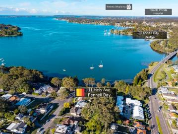 BUILD YOUR LAKESIDE LIFESTYLE