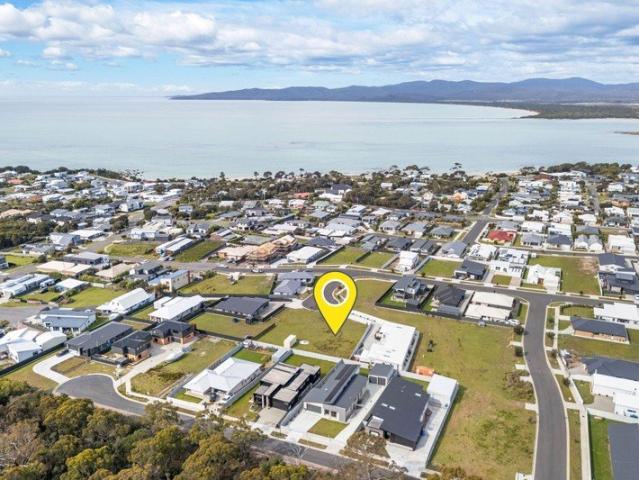 Build Your Vision in Beautiful Hawley Beach Just Moments from the Water