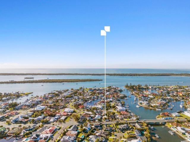 Build, Develop or Invest in One of Runaway Bay's Most Sought After Pockets