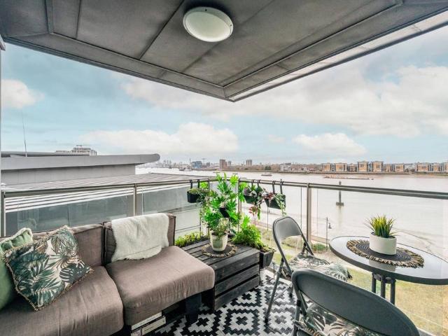 Building 50, Cadogan Road, London, SE18 6LB, United Kingdom | 2 bed apartment for rent #140398335 | Rentberry