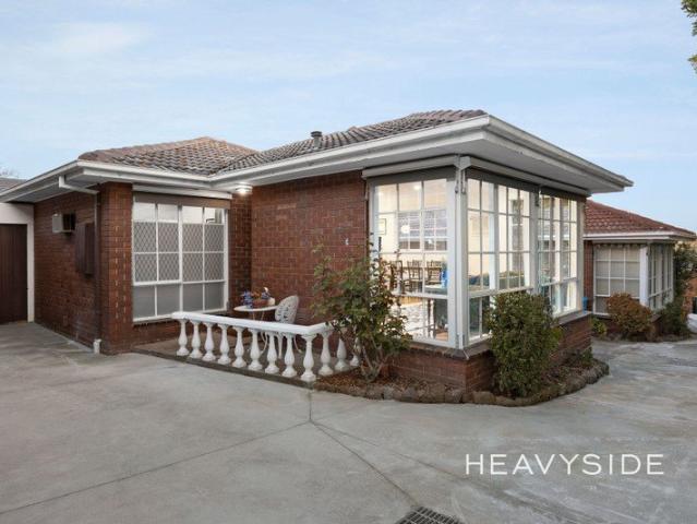 Built 1970 | Beautifully Renovated for Effortless Camberwell Living