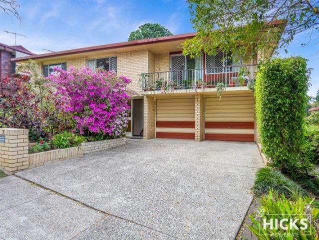 Built to Capture the Views 7 Chevalier Street, McDowall
