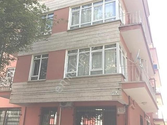 Büklüm Sokak Da 2+1 Giriş Altı Balkonlu 80m2