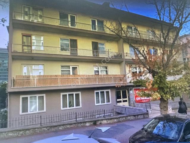 Büklüm Sokak Lokman Hekim Yanı 3+1 Merkezi Isınma Pay Ölçerli 110m2 Ön Cephe 3. Kat